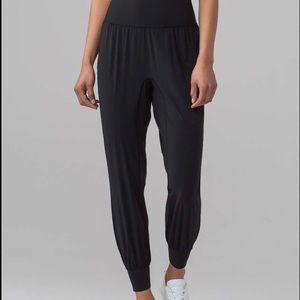 Lululemon Sunsetter Jogger 28”